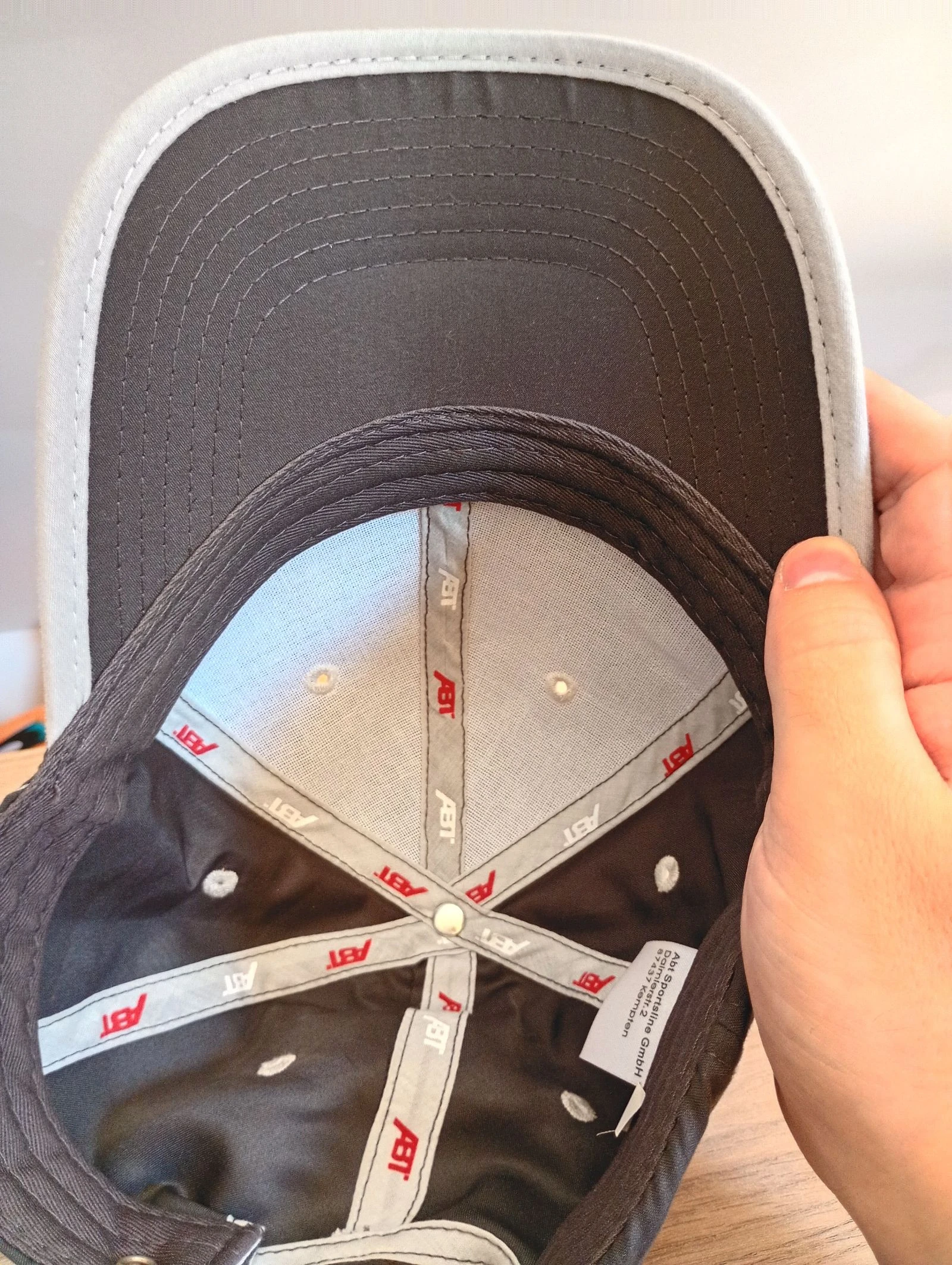 Gorra vintage ABT automobile ajustable gris y rojo – photo 3